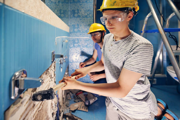 Best Emergency Mold Remediation  in Stuart, IA